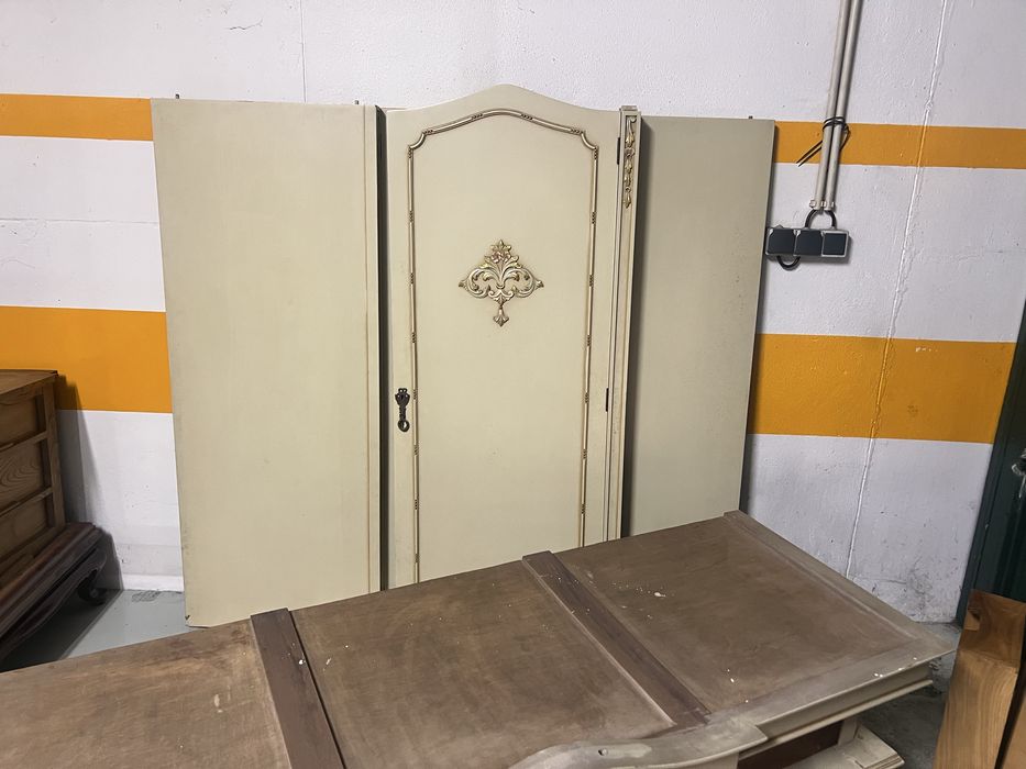 Armario guarda fatos branco lacado antigo