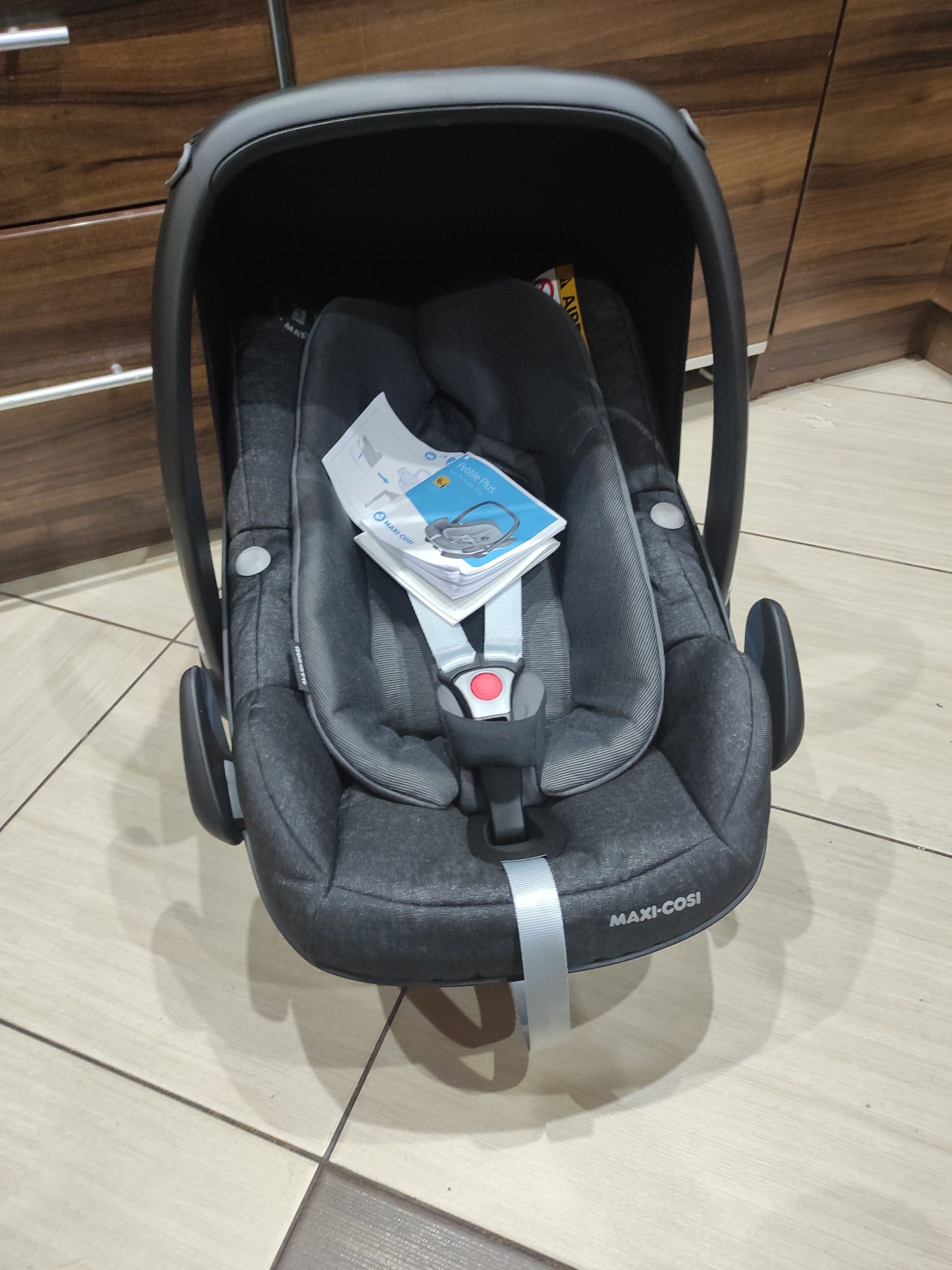 Nowy fotelik samochodowy nosidełko dla dzieci 0-12 kg, Maxi Cosi