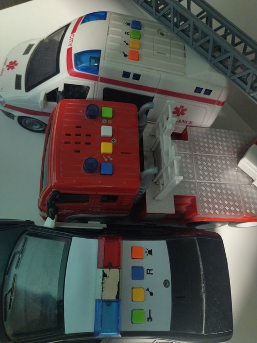 Поліцейська, пожежна, швидка машини