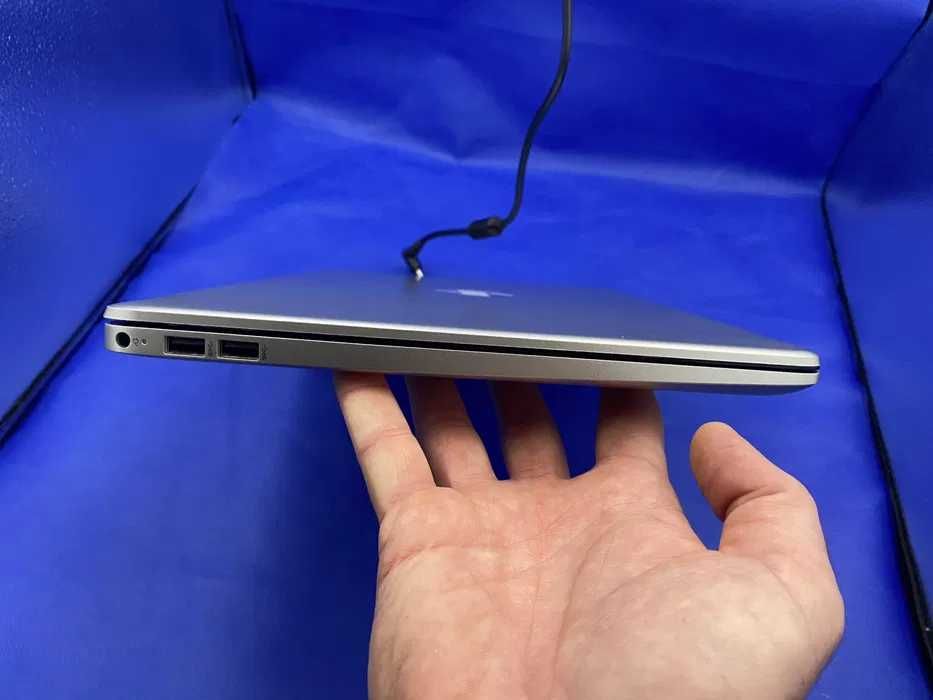 Ноутбук сенсорний HP 15-dy1023dx i5-10 покоління 12/256 SSD багатоціль