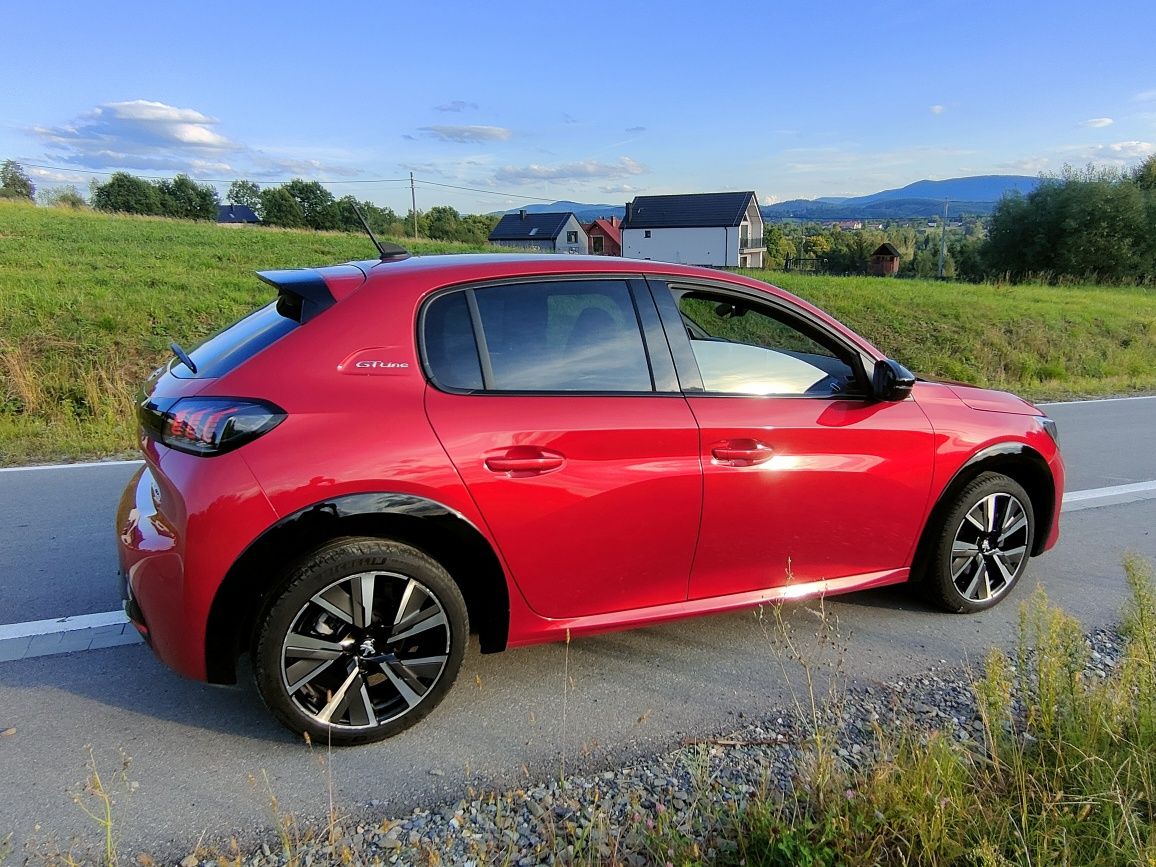 Peugeot 208 GT line 20021 1.2