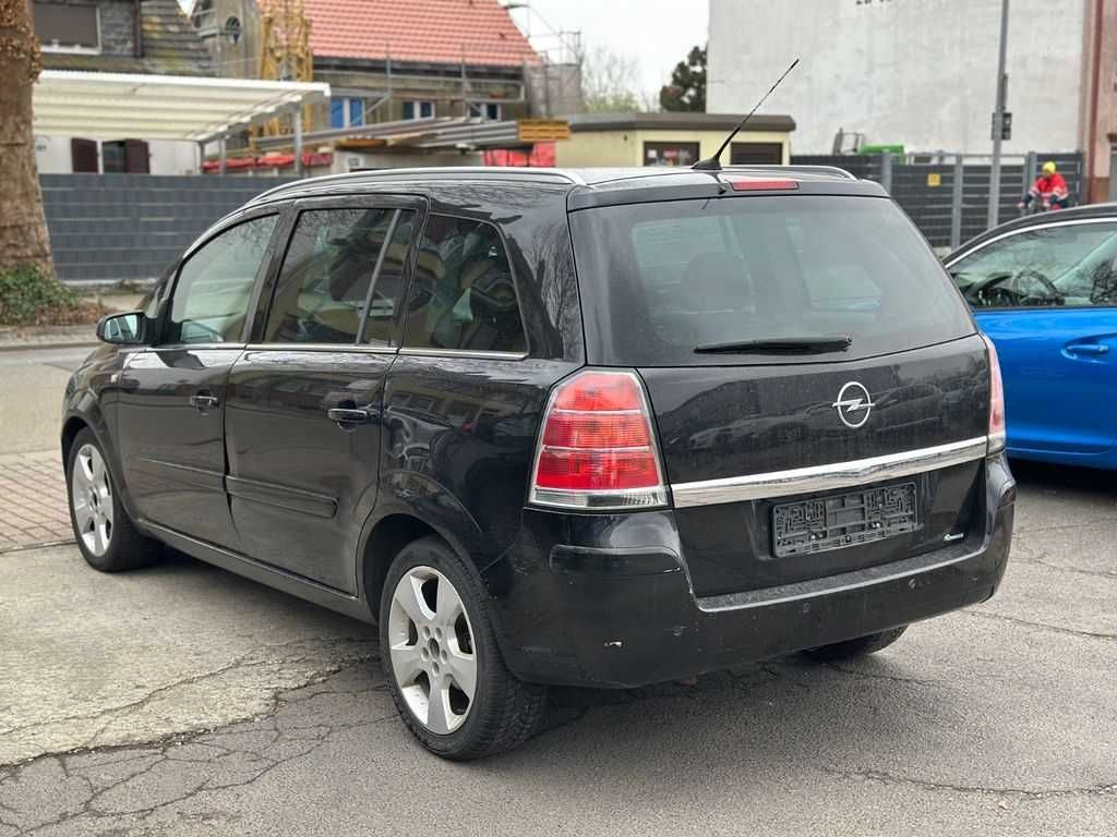 Разборка Opel Zafira B бампер б/у автозапчастини