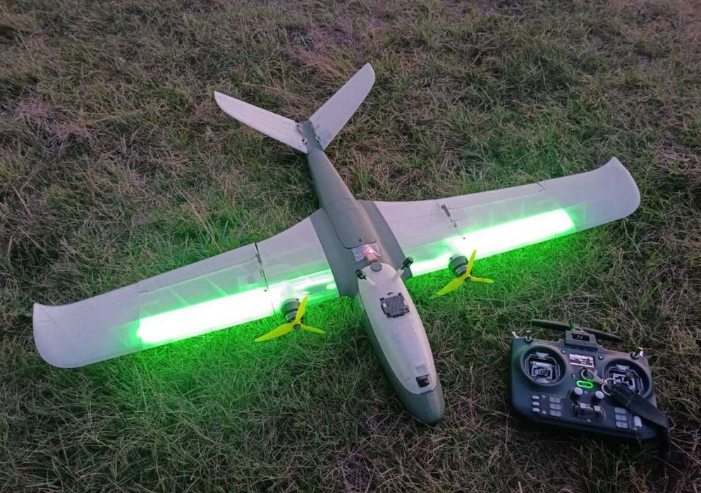 Stl файли для друку двох моторного літака Delphin V1