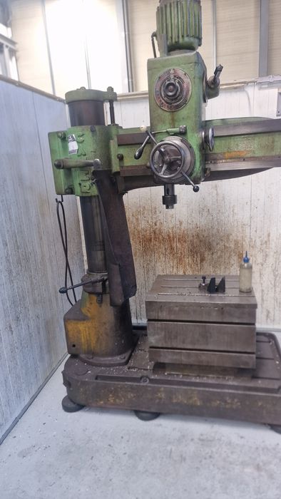 Engenho radial maquinas da metalomecanica