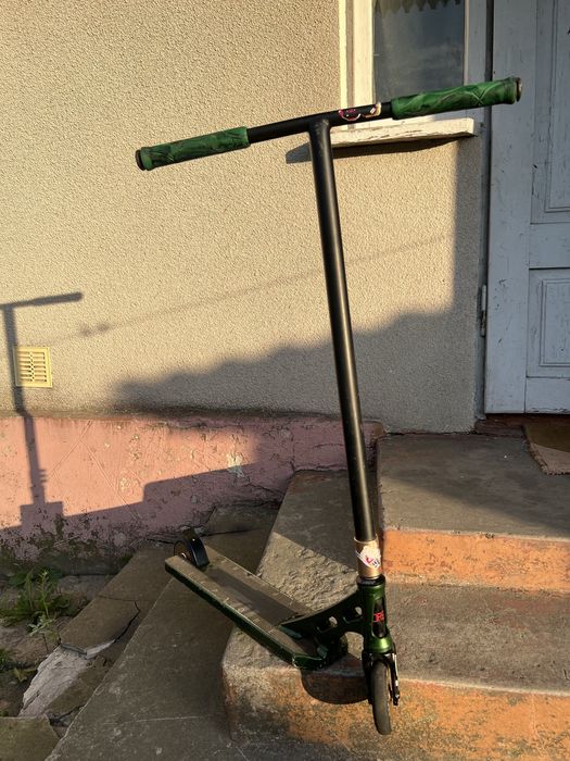 трюковий самокат Explore