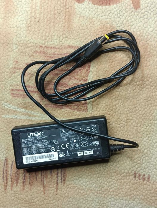 Блок живлення питания для монитора LG Samsung 19V (6.5×4.4mm)