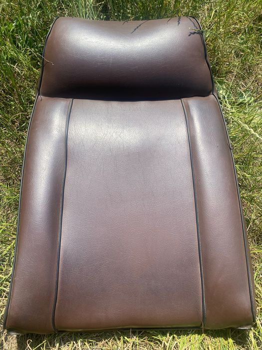 Сидіння мʼягкі сидіння та спинки