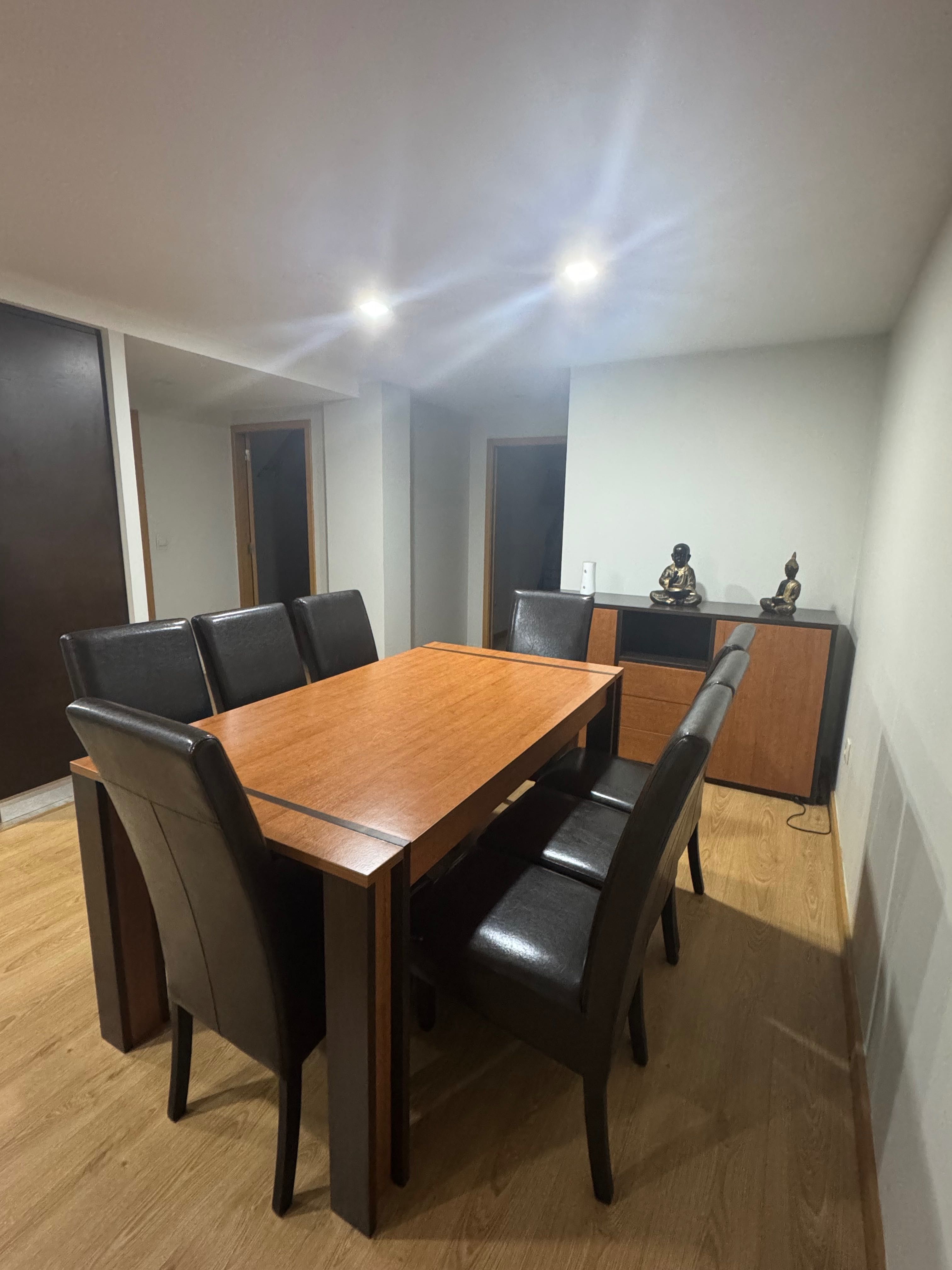 Mobília de sala estar e jantar