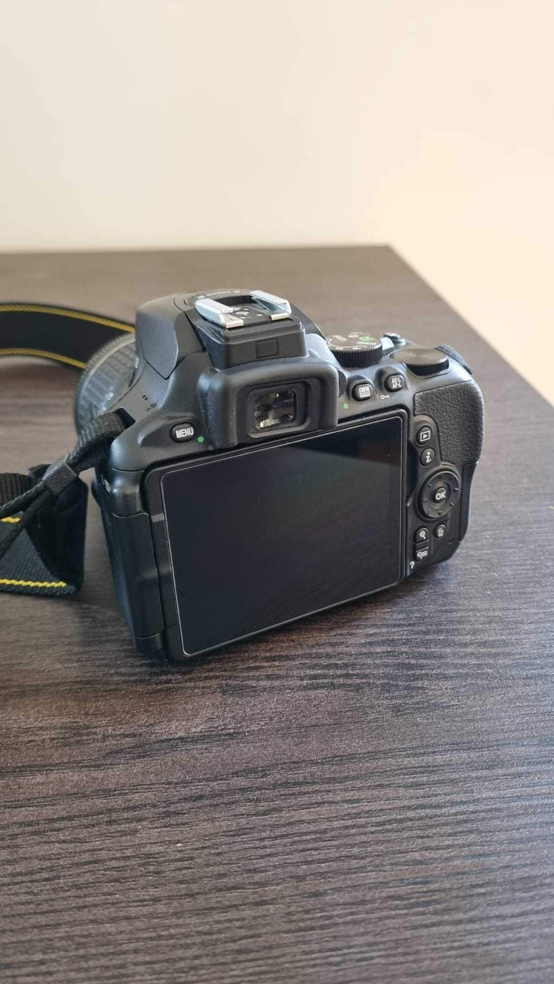 Máquina Fotográfica Nikon D5600 - COMO NOVA