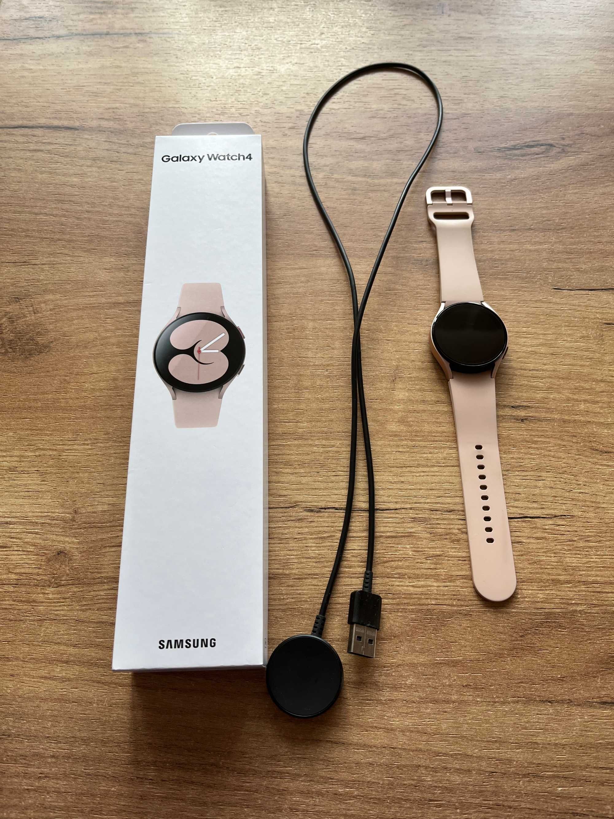 Samsung Watch 4 40mm *SUPER STAN*