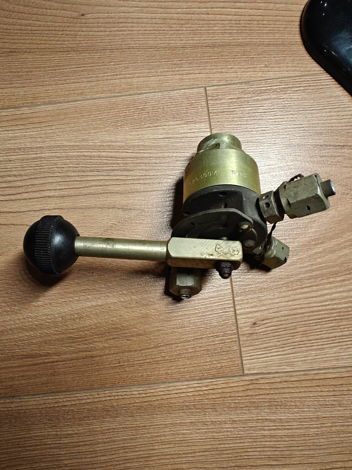 Кран 625300м б.у
