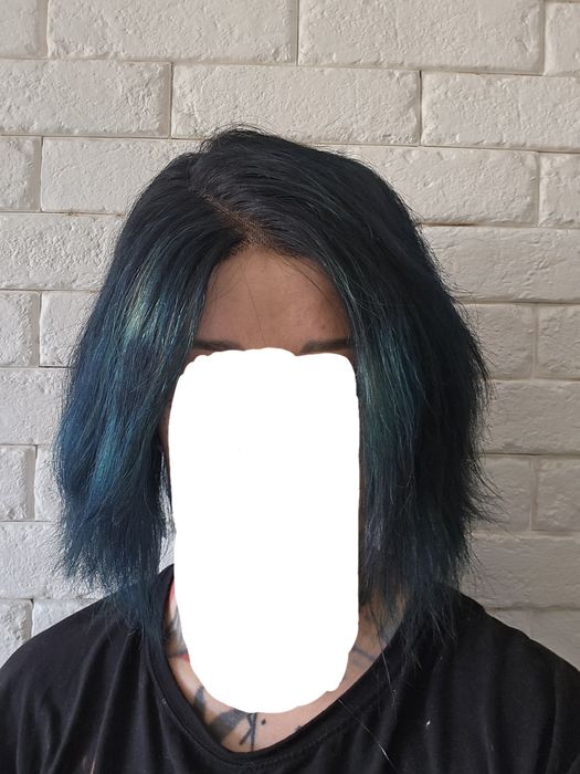 Turkusowa naturalna peruka lace front