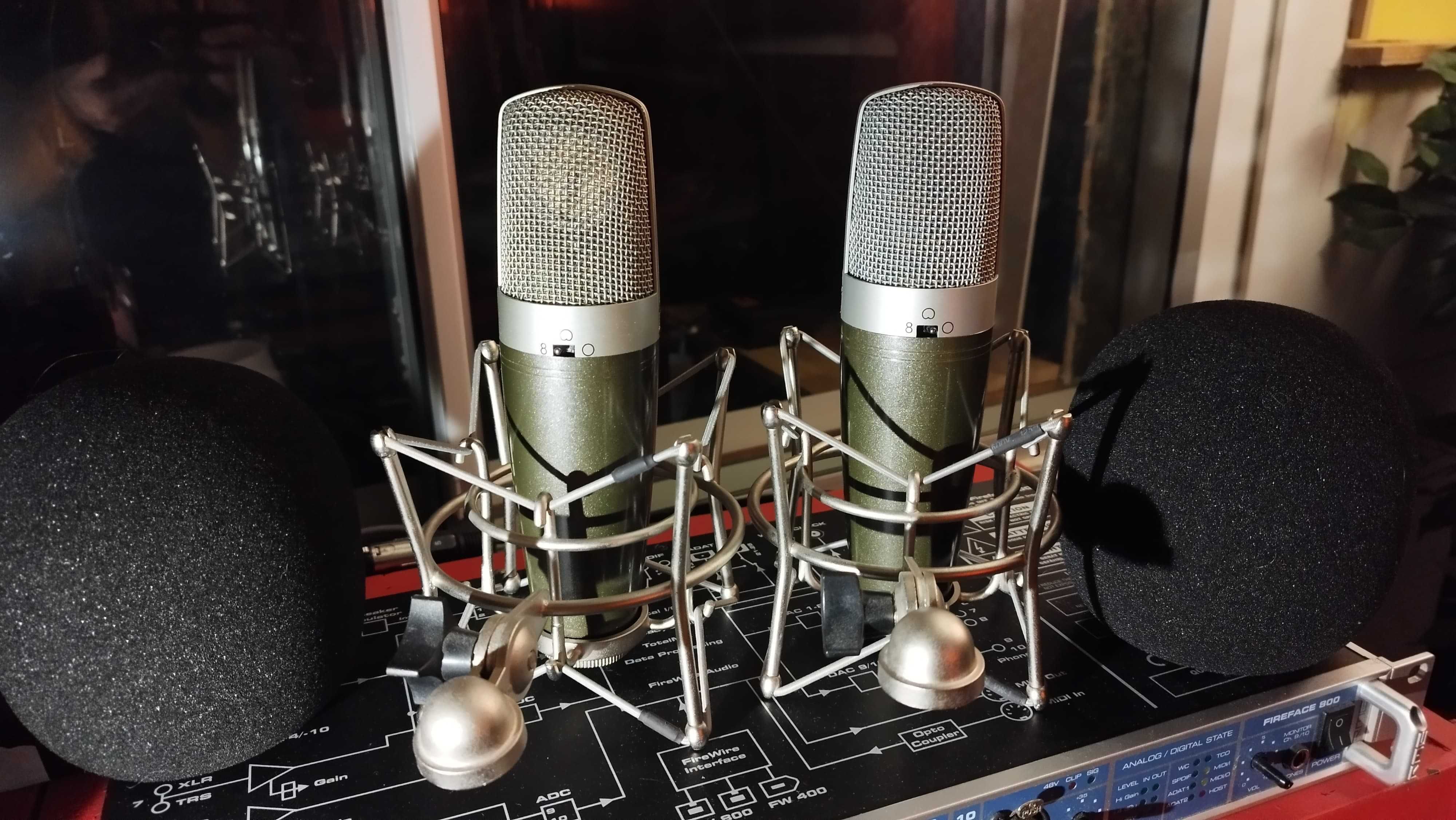 Microfones e material de estúdio/palco: AKG, Focusrite, Sennheiser etc
