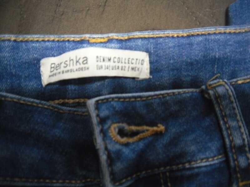 Фирменные bershka джинсы.Размер XS, S