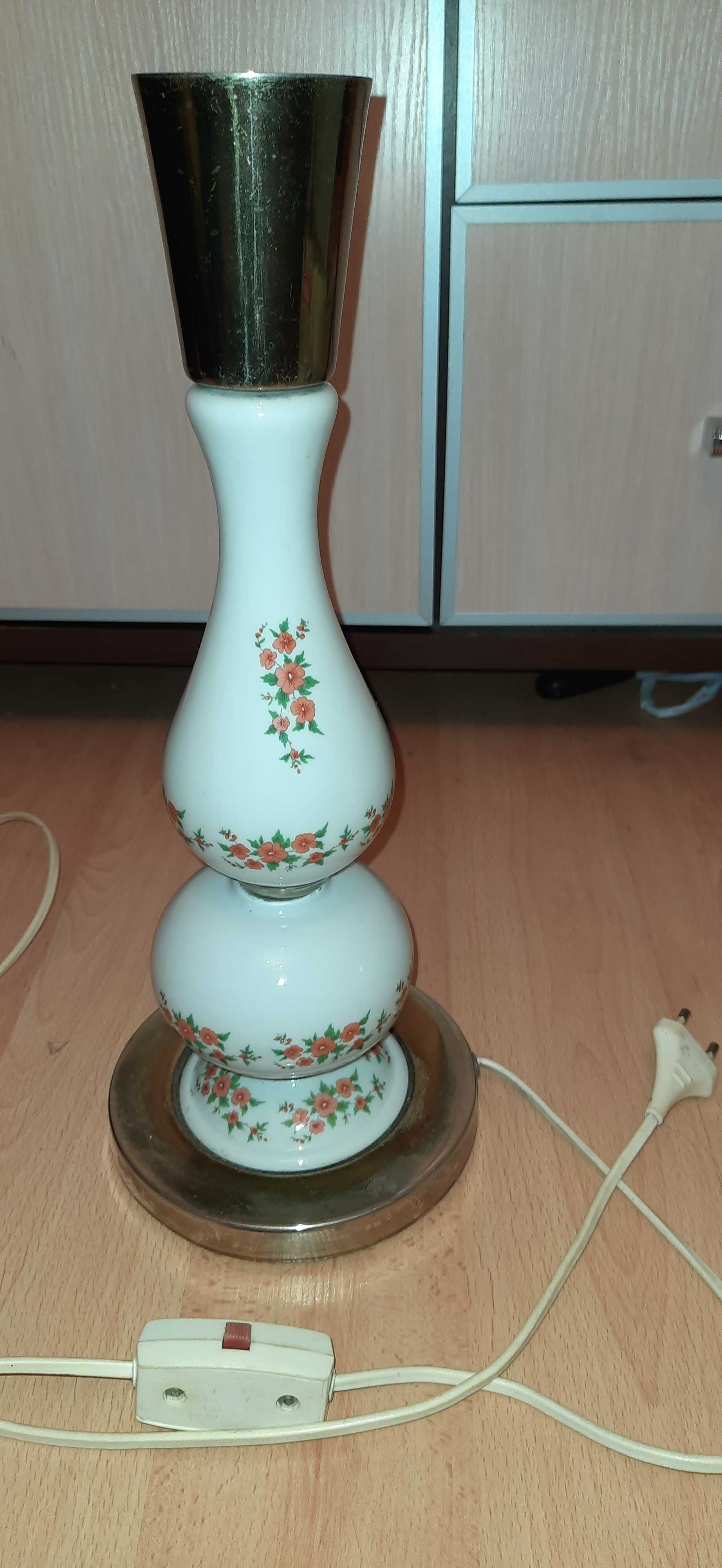 Ozdobna lampa ceramiczna bez klosza