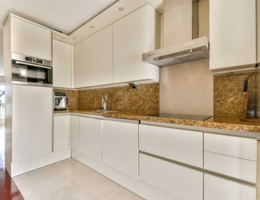 Kuchnia SieMatic Premium. Meble kuchenne Biały mat. AGD Bosch Siemens