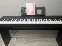 Yamaha p45 + drewniany stojak