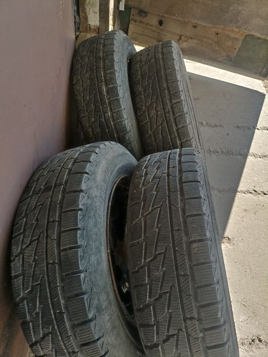 Шини зимові 195/65 R15