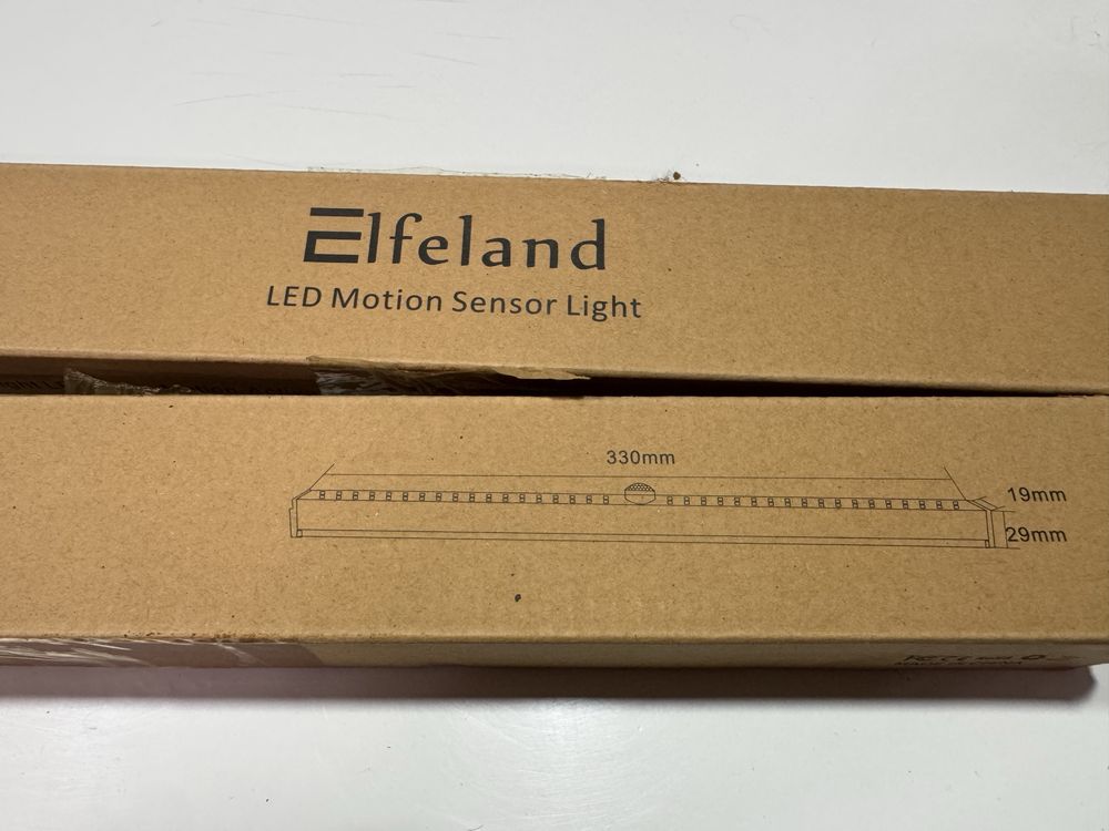 Lampka LED ledowa 33cm do szafy z czujnikiem ruchu na baterie NOWA