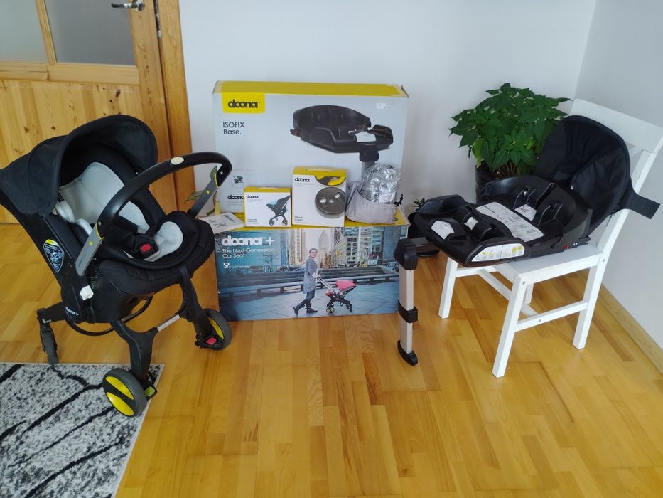 Fotelik/wózek "doona" z bazą