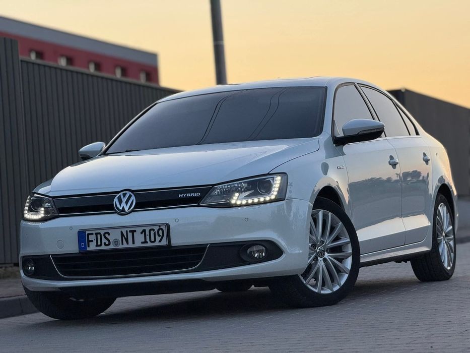 Volkswagen jetta hybrid