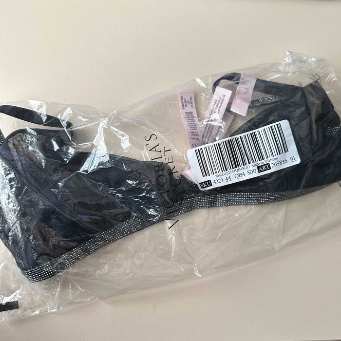 Бралетт VICTORIA’S SECRET Very Sexy Sheer Shine Triangle Bralette! E75