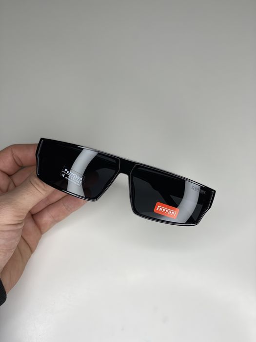 Солнцезащитные очки FERRARI Polarized крупные плоские черные АНТИБЛИК