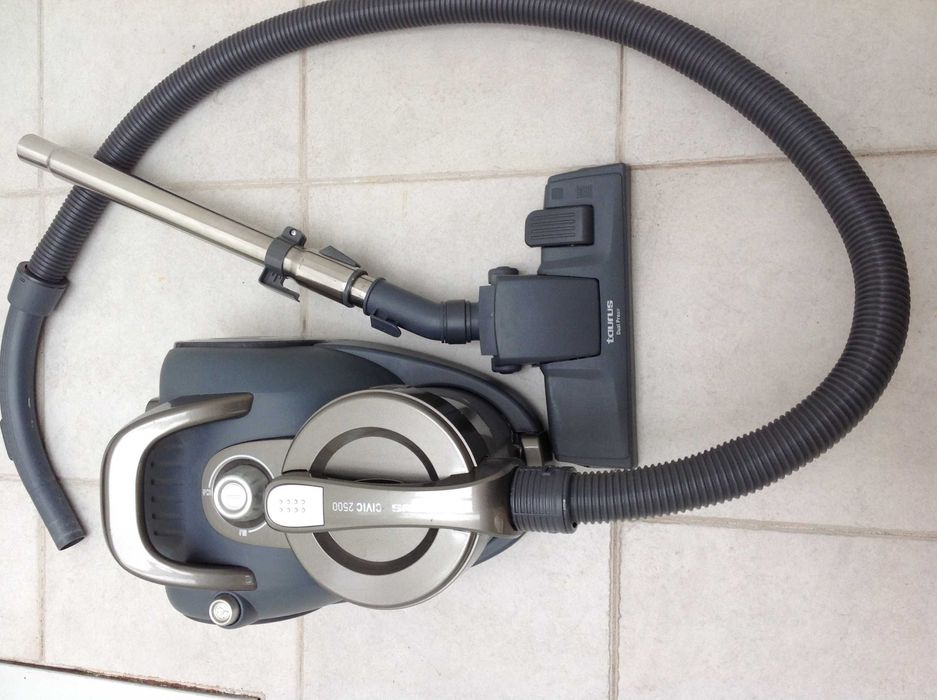 Aspirador sem saco Taurus Civic 2500