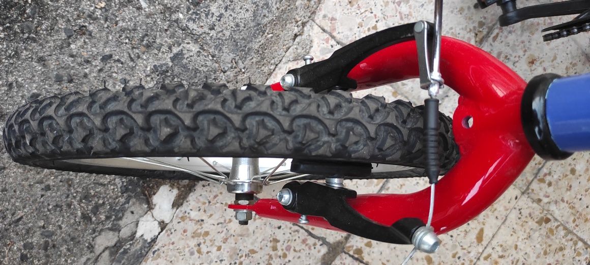 Bicicleta para criança nova