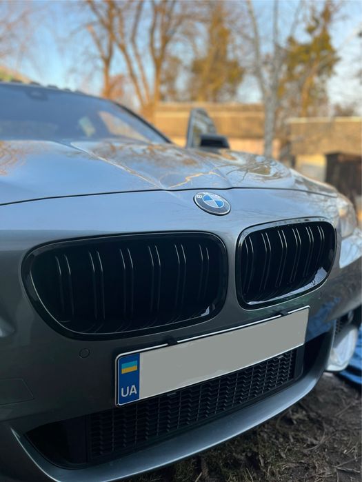 Ноздри ф10 bmw решітка f10 бмв 5 серія чорний глянець