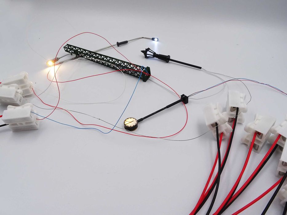 Zasilacz do oświetlenia na makietę PILOT 3V 1A zdalne sterowanie