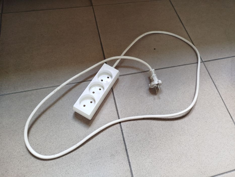 Przedłużacz 3 gniazda