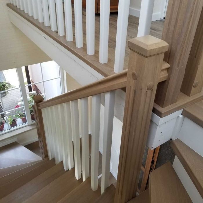 Сходи і комлектуючі з деревини, дуб, ясен, модрина