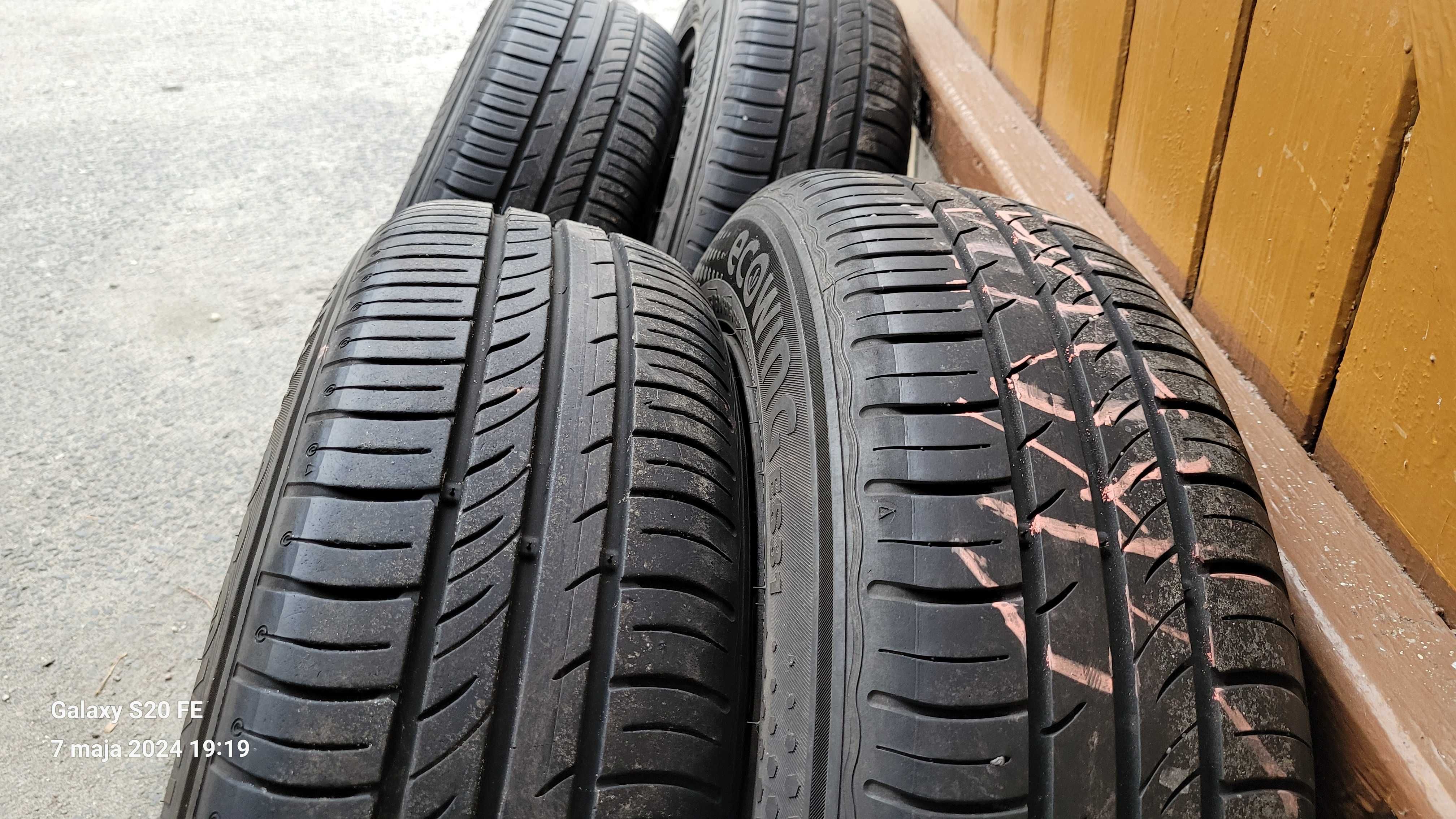 Opony Kumho Ecowing ES31 175/60 R15 + felgi stalowe (4 szt.)