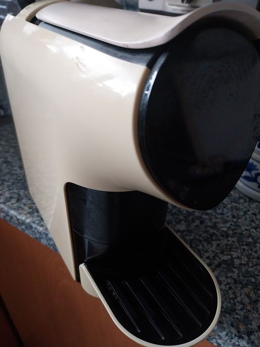 Maquinas cafe  expresso electrica ( capsulas )  impecaveis