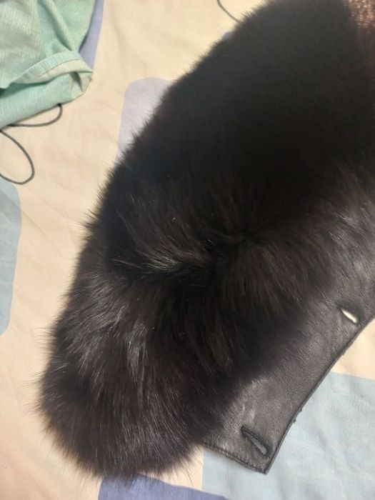 Большой чёрный писцовый воротник на коже