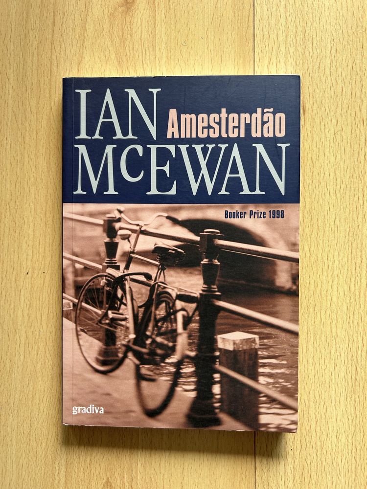 Livro “Amsterdão” de Ian McEwan