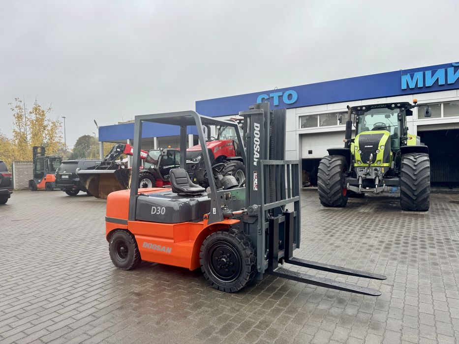 Навантажувач Doosan D30 погрузчик 2008р