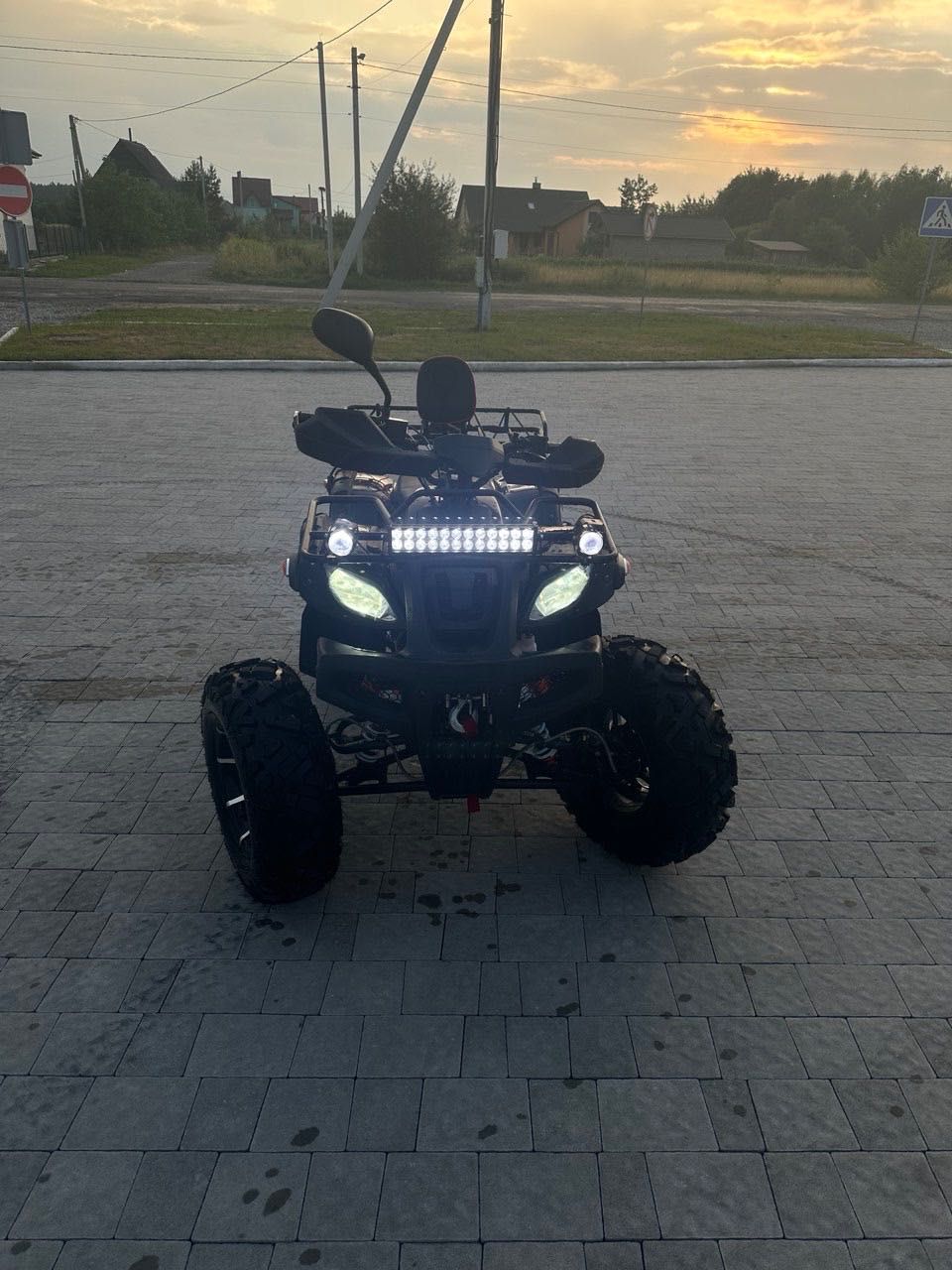 Квадроцикл хамер250