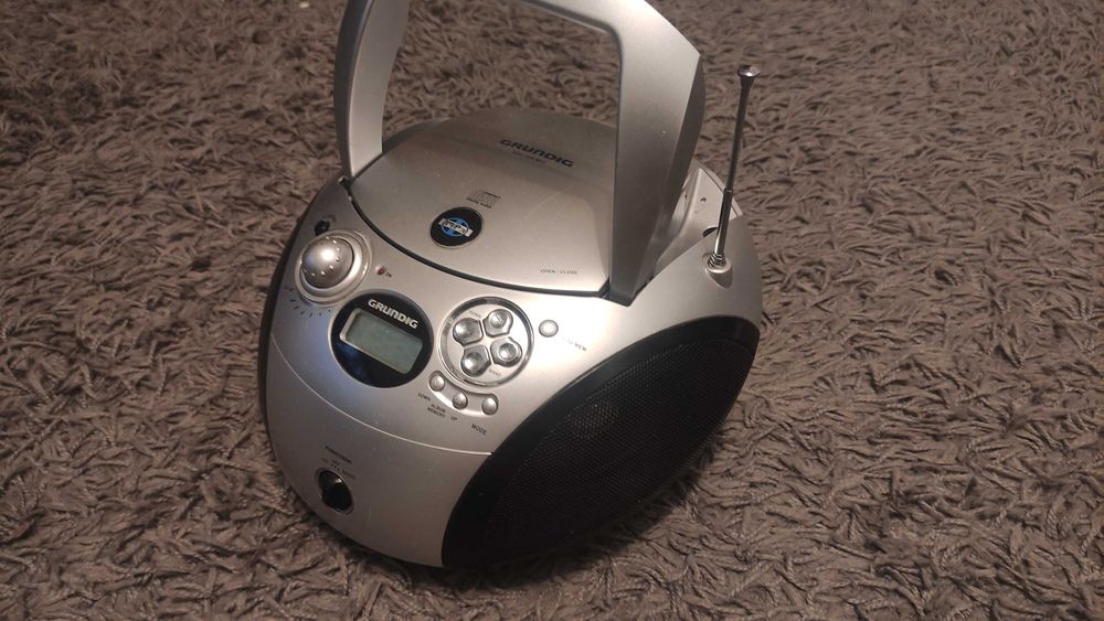 radio z CD i mp3 Grundig RCD 1420 MP3