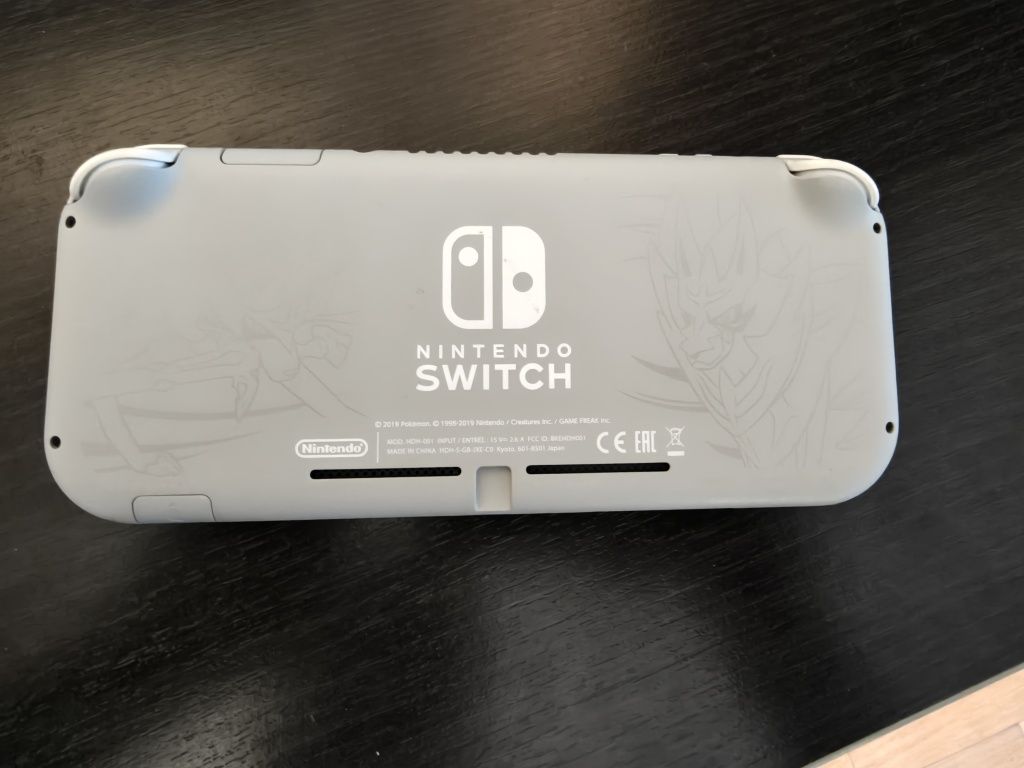 Nintendo Switch Lite Zacian and Zamazenta Edition