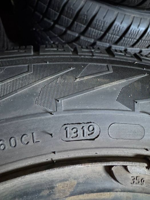 205 60 R16 Nokian зима 8мм.