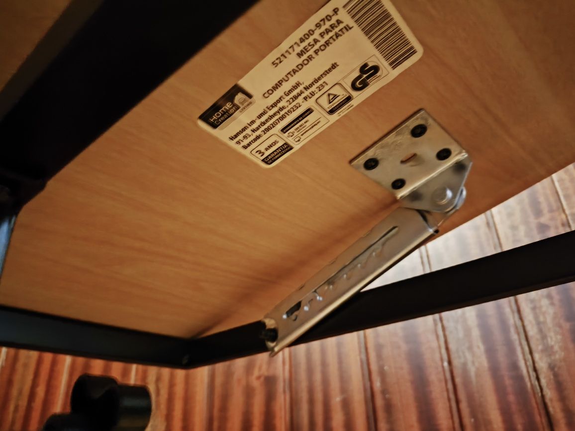 Mesa com altura regulável