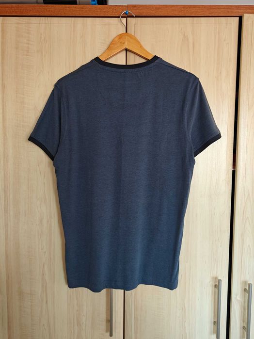 Футболка Diverse, розмір M. Нова.