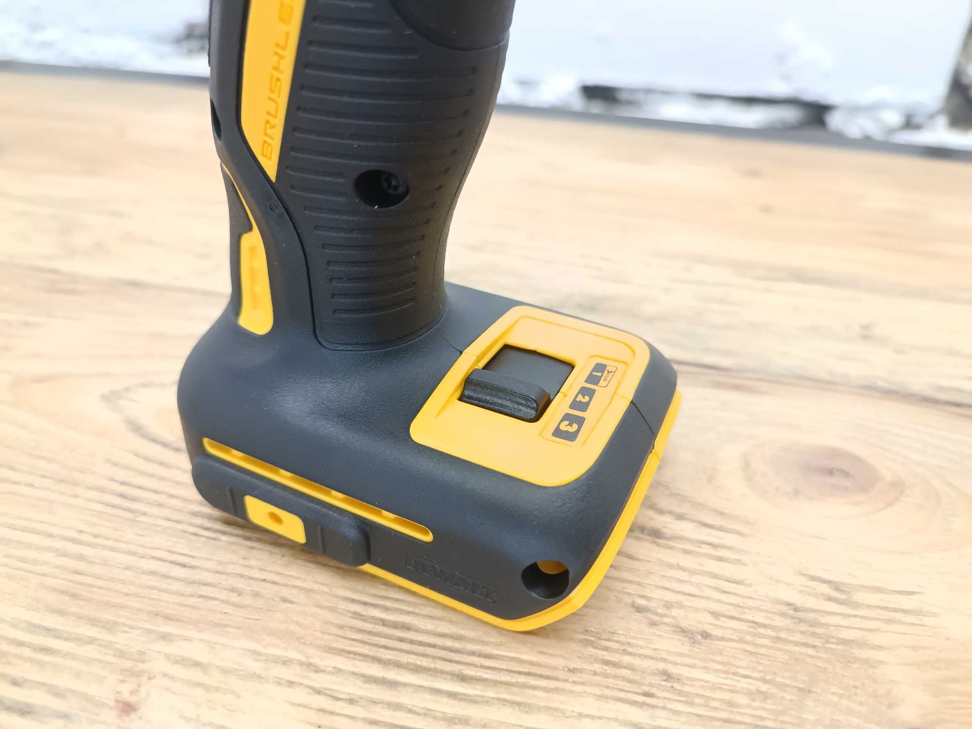 Безщіточний Імпакт Dewalt 20v DCF887 з США оригінал MADE IN MEXICO