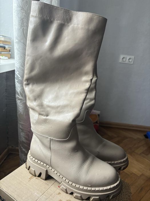 Зимние кожаные сапоги