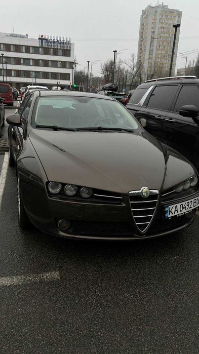 Продам своё авто alfa romeo159