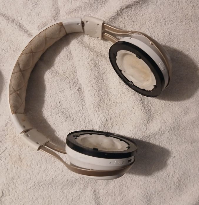 Fones Lucid Sound para peças