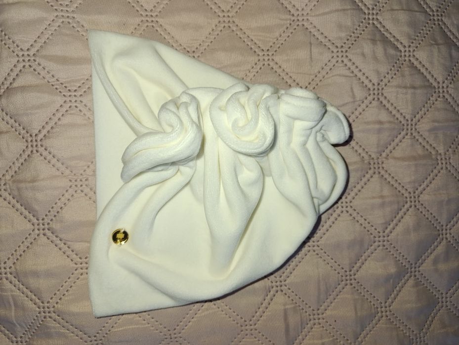 Czapka do chrztu