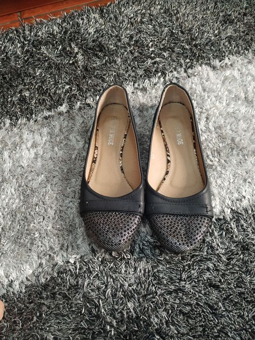 Sabrina azul escuro tamanho 40. Em bom estado.